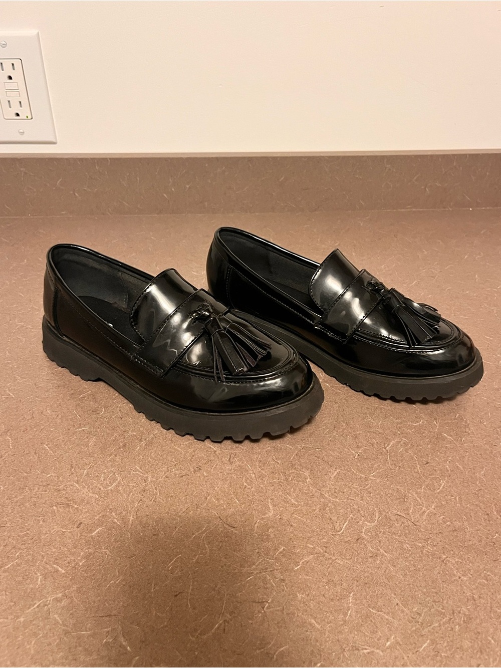 Jones New York Black Patent Tassel Loafers - Women’s Size 6.5